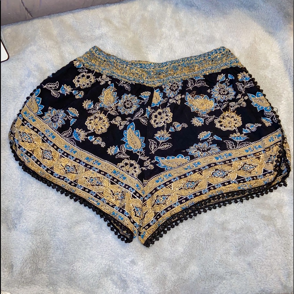 Francesca Detailed Comfy Shorts